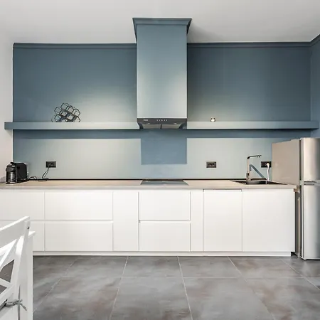 Modern With Scenic Views & Earthy Vibes By Pikhost * Shkodër
