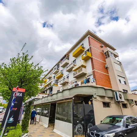 Modern With Scenic Views & Earthy Vibes By Pikhost *