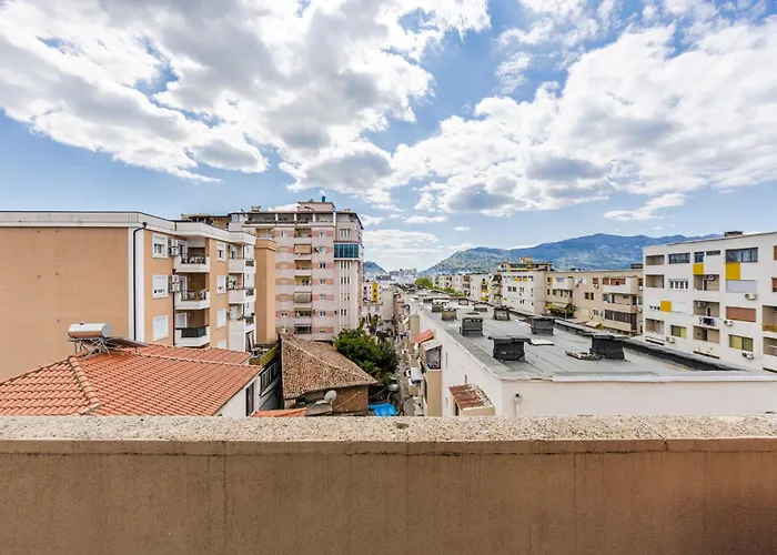 Modern With Scenic Views & Earthy Vibes By Pikhost *