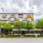 Apartmán Modern With Scenic Views & Earthy Vibes By Pikhost Shkodër