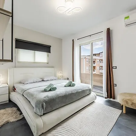 Appartamento Modern With Scenic Views & Earthy Vibes By Pikhost *